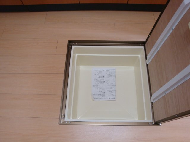 収納　床下収納