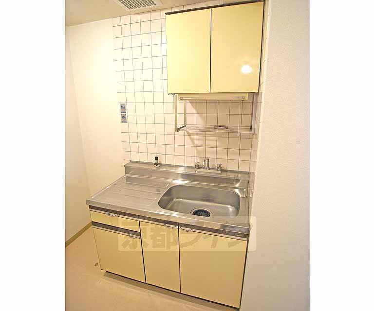 キッチン　シンプルなデザインのキッチンです。