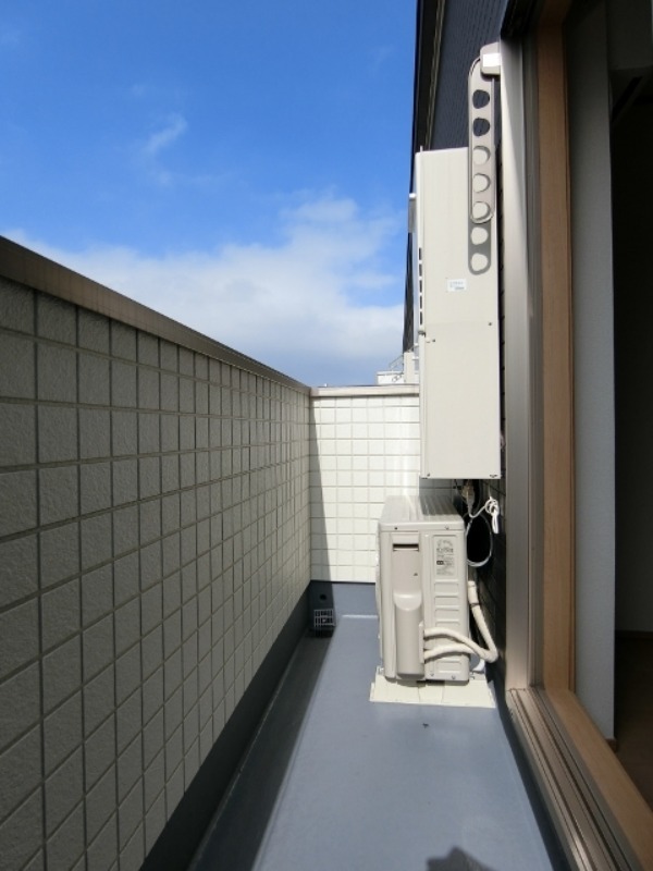 バルコニー　図面と現状に相違がある場合には現状を優先