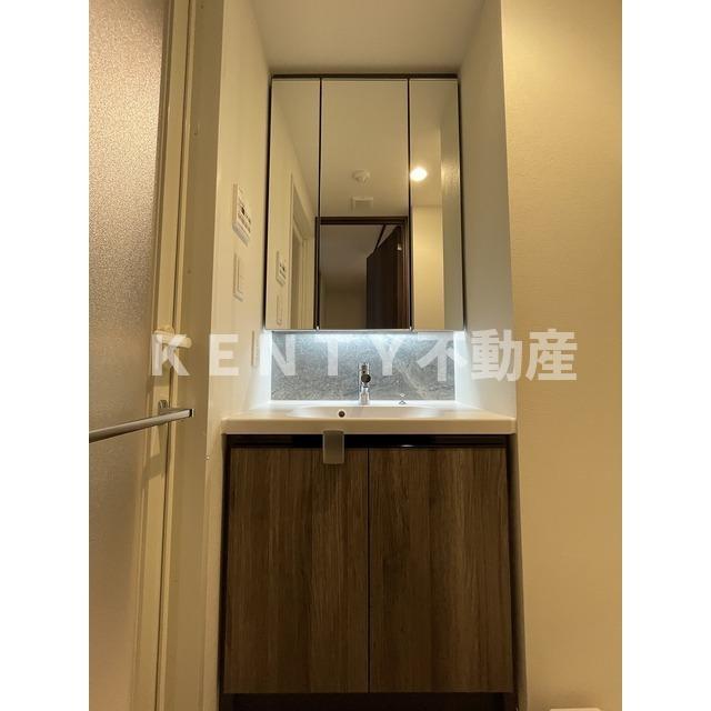 洗面設備　脱衣スペースもあります