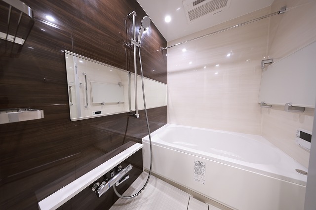 バス・シャワールーム　バス※別部屋参考写真
