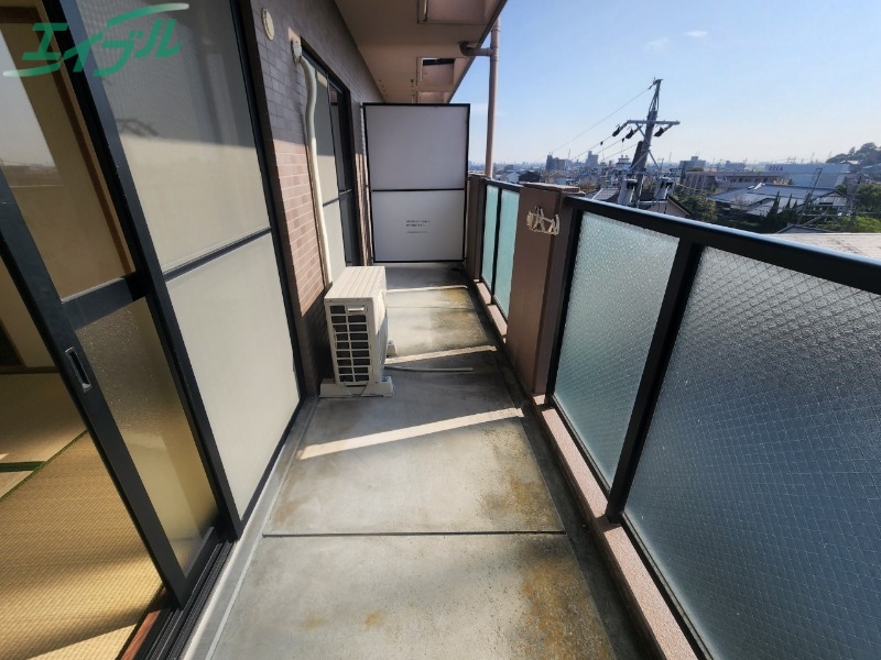 バルコニー　同物件別室画像