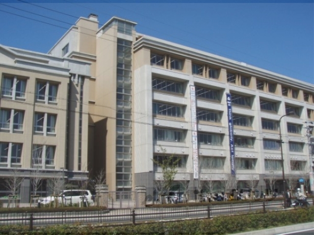 中学校　西京附属中学校（中学校）まで430m