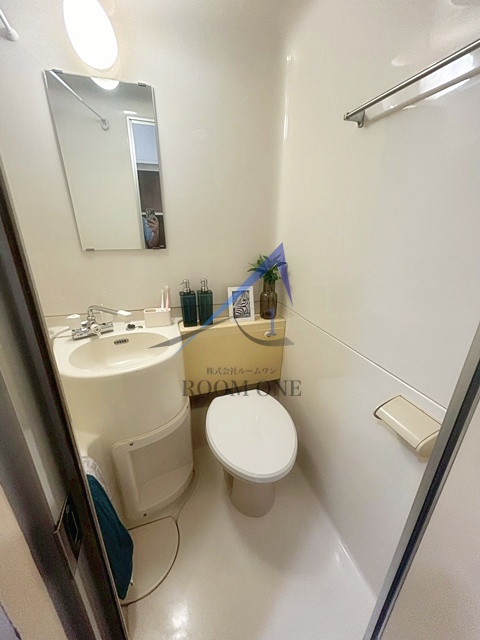 トイレ　トイレです。（家具はイメージです）