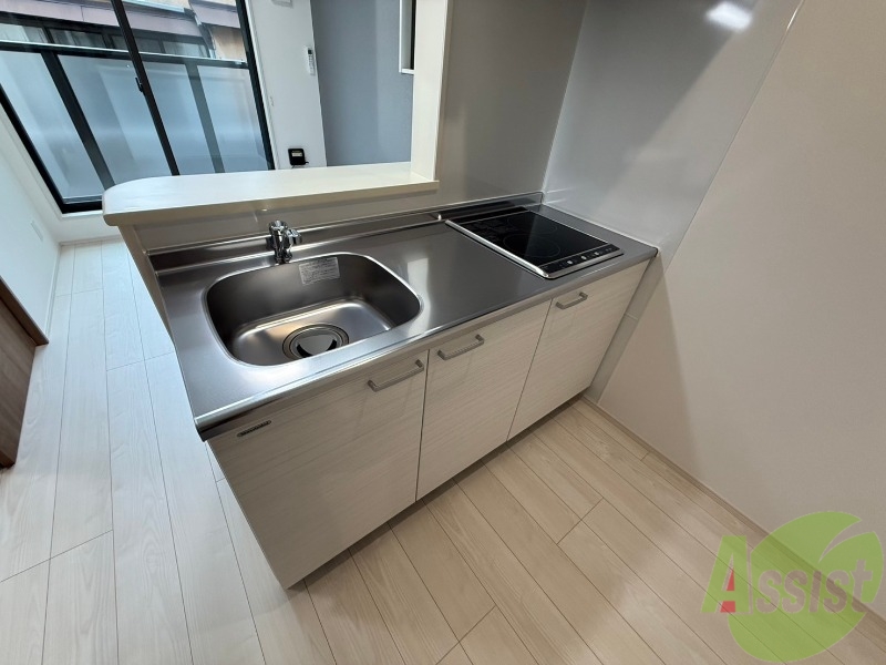 キッチン　キッチンはＩＨの２口コンロ付きです。便利ですね。