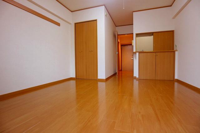 居室・リビング　※別号室参考写真