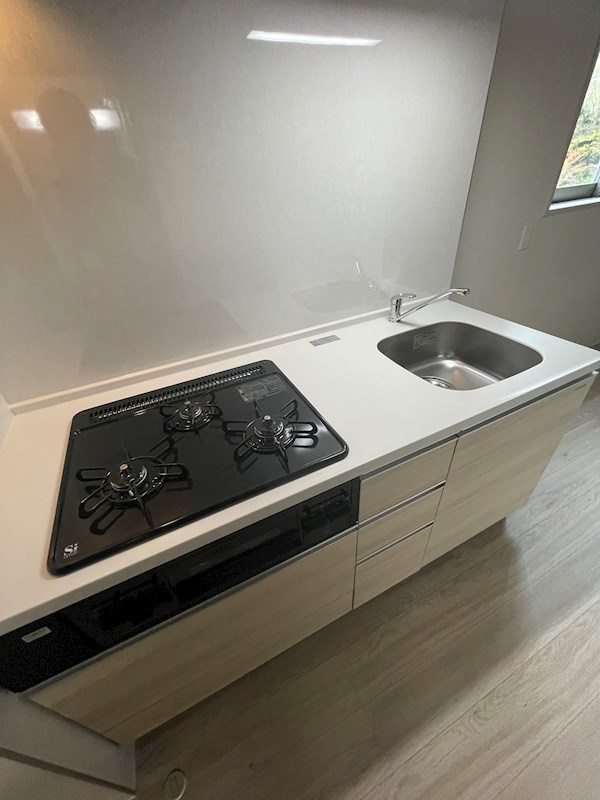 キッチン　※別部屋参考写真