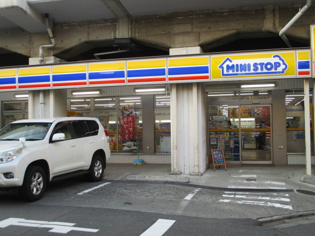 コンビニ　ミニストップ 南荻窪3丁目店（コンビニ）まで559m