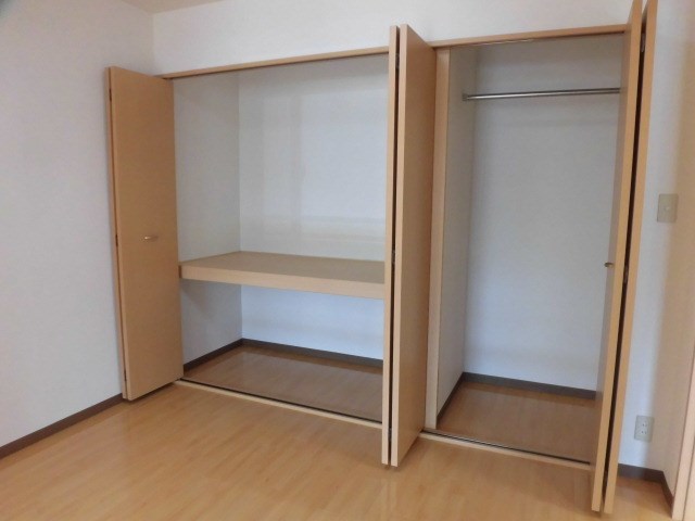 収納　同型タイプ（反転）