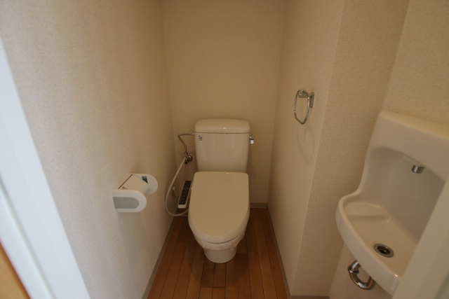 トイレ　別室の参考写真です。※現況優先