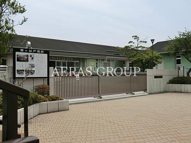 小学校　厚木市立上依知小学校（小学校）まで933m