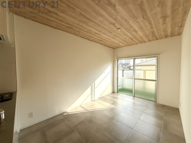 居室・リビング　室内フルリノベーション済みの広々LDK