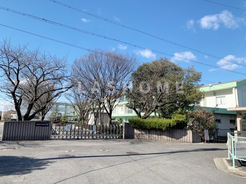 小学校　刈谷市立双葉小学校（小学校）まで736m