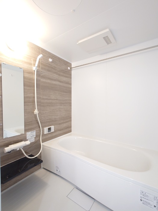 バス・シャワールーム　浴室暖房換気乾燥機付き