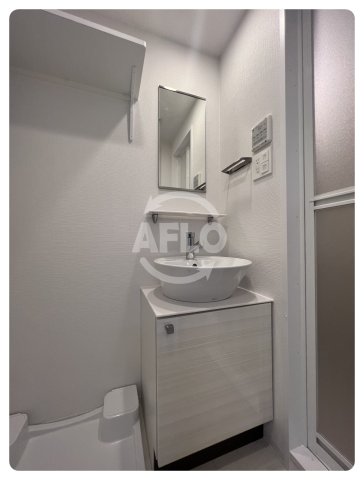 洗面設備　エスリードレジデンスグラン大阪福島ノース　独立洗面台