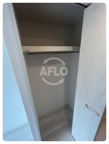 収納　エスリードレジデンスグラン大阪福島ノース　クローゼット