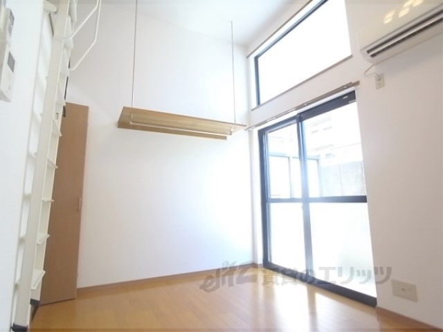 居室・リビング　居室