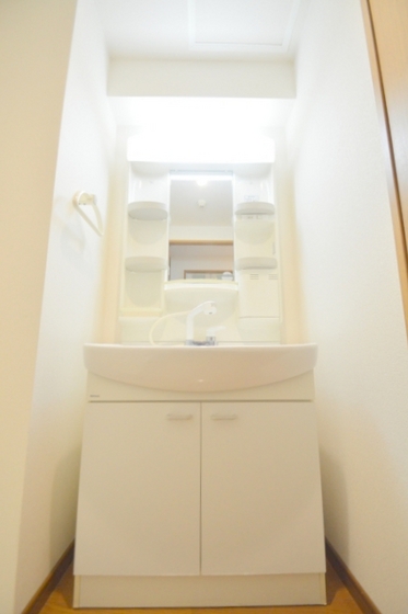 洗面設備　シャンプードレッサー付独立洗面台あり♪