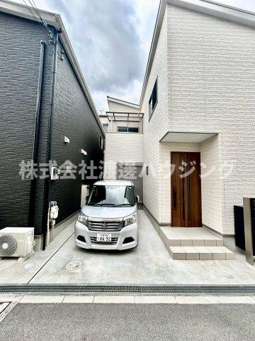 駐車場　ハイルーフ車もOK。