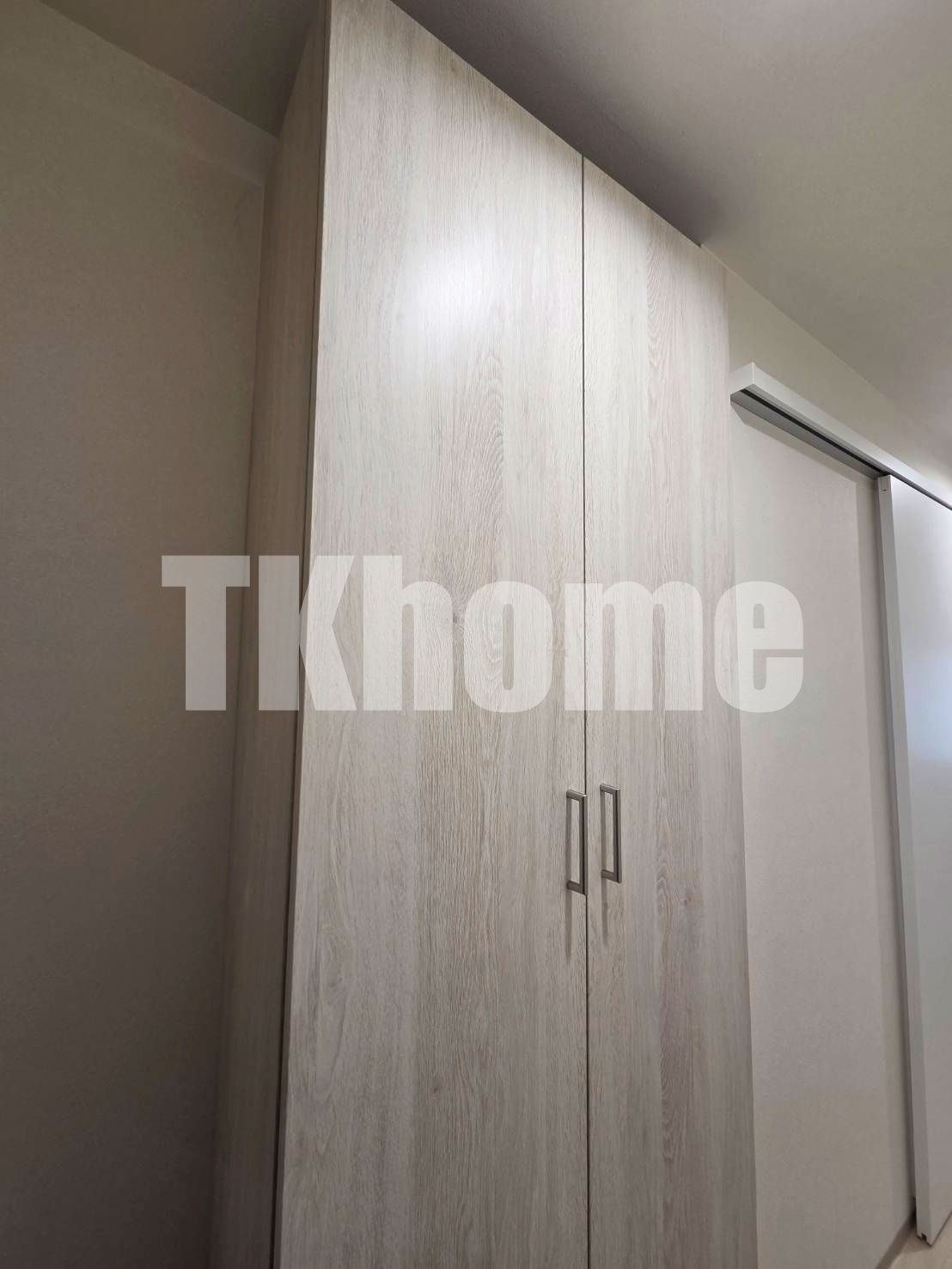 玄関　大型シューズボックスあり