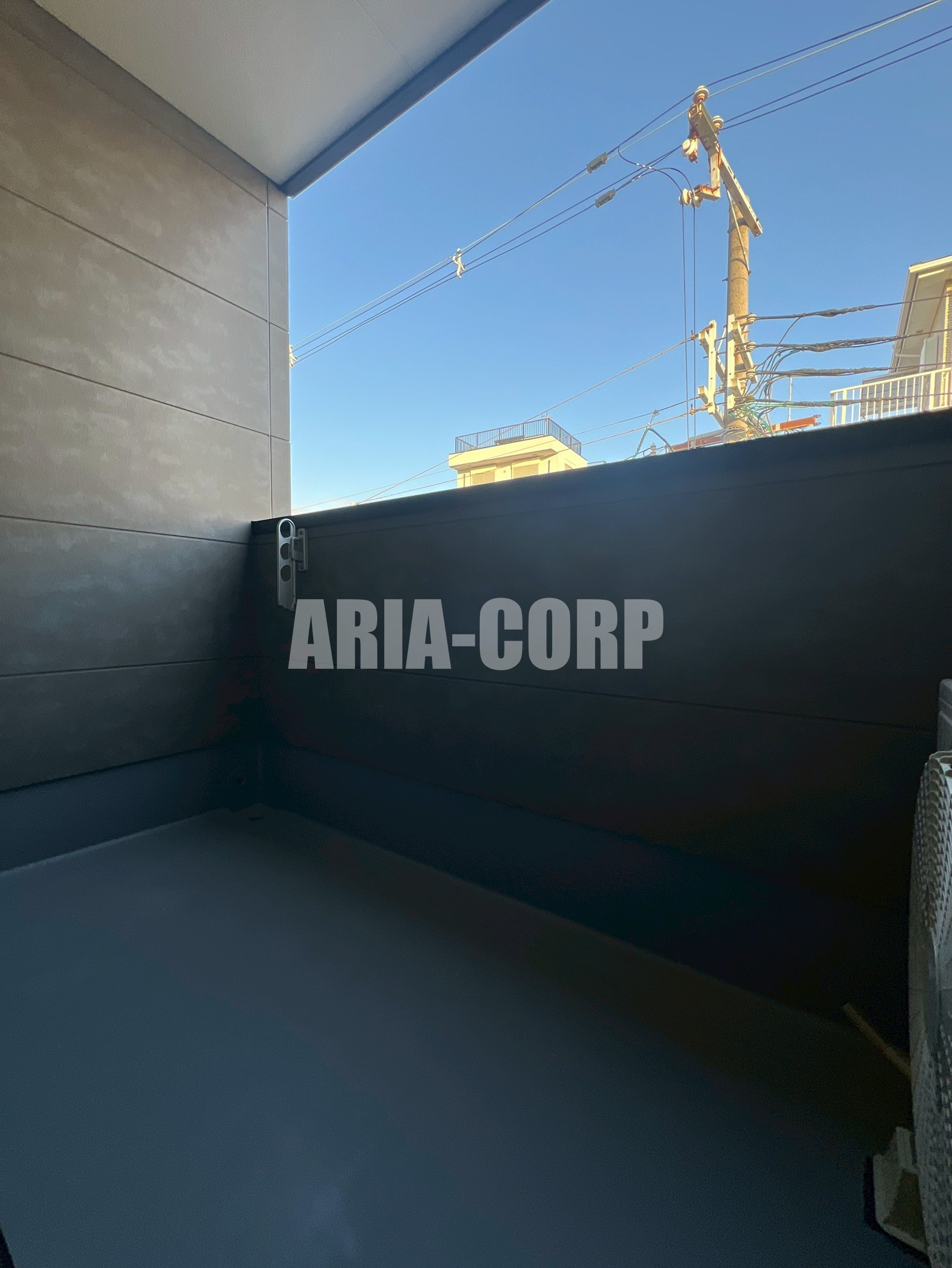 バルコニー　バルコニー、浴室乾燥と2箇所お洗濯物を干せます！