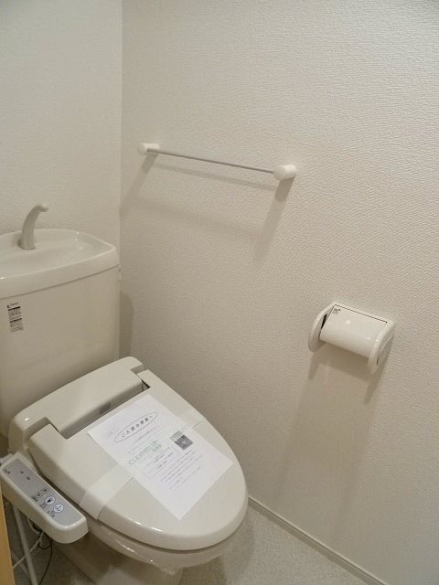 トイレ　ウォシュレット付きのトイレです。