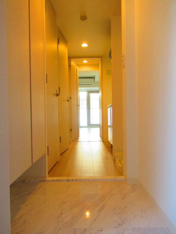 玄関　落ち着いた玄関です