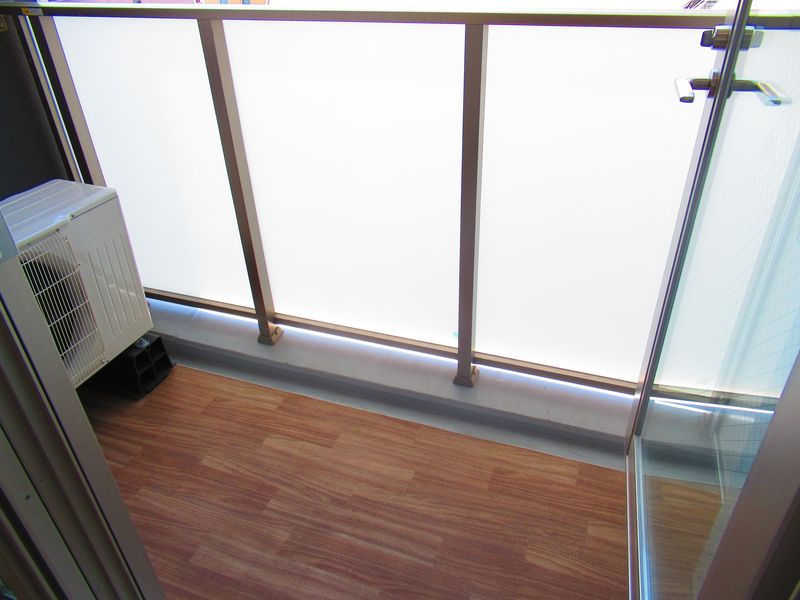 バルコニー　お洗濯にも便利なバルコニー付き