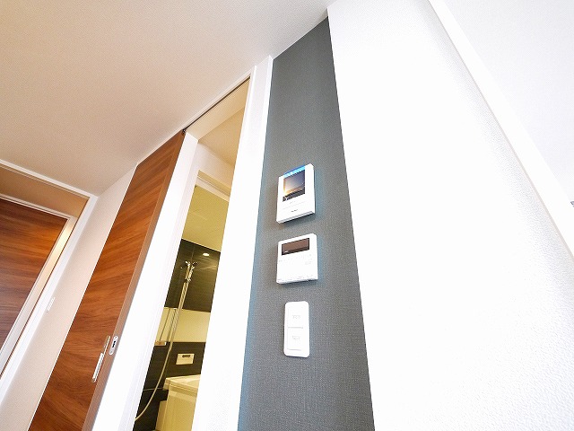 セキュリティ　モニター付きインターホン