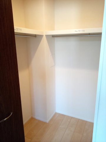 収納　ウォークインクローゼット