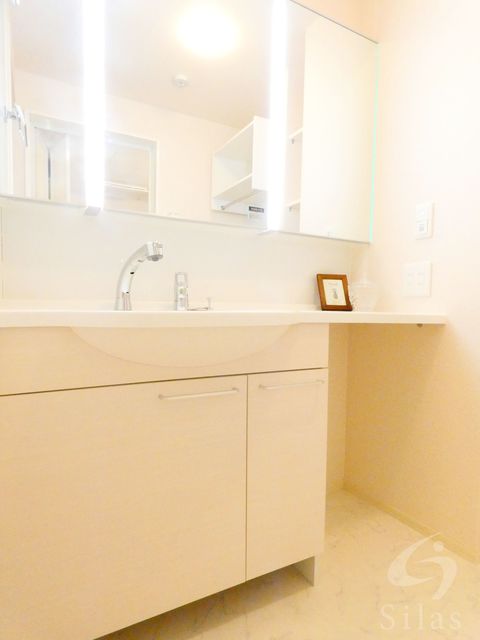 洗面設備　同仕様