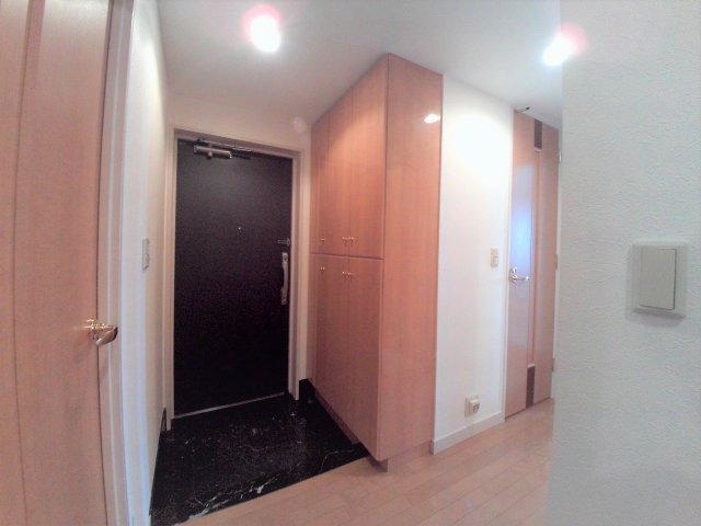 玄関　【ソフィア音羽】