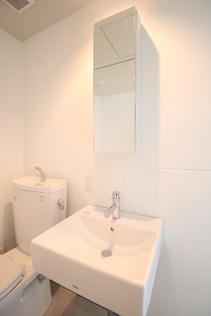 洗面設備　※別室の参考写真の為、現況優先です。