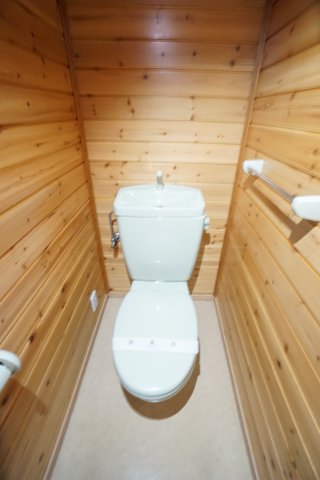 トイレ　※同物件、同タイプ、間取り反転のお部屋です