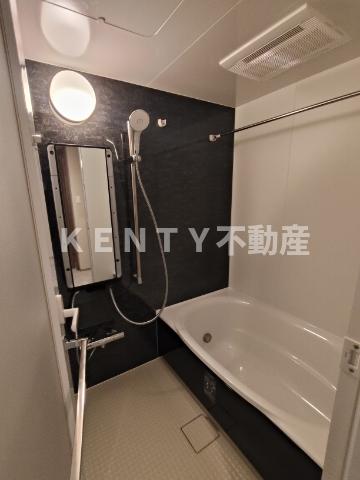 バス・シャワールーム　落ち着いた空間のお風呂です