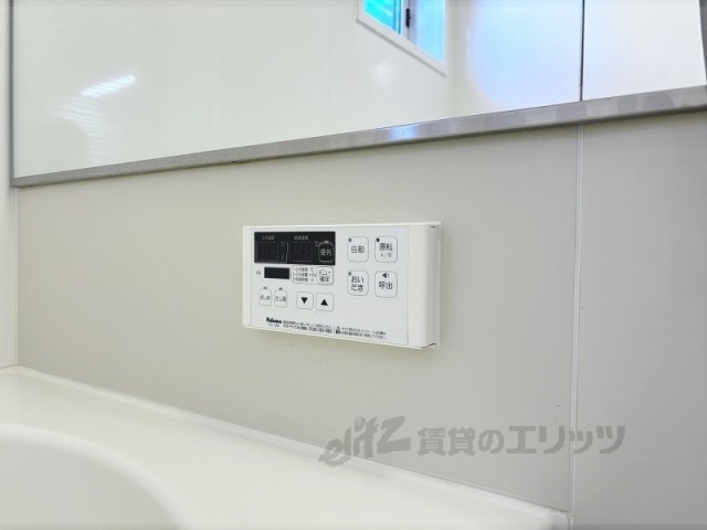 その他設備　給湯器リモコン