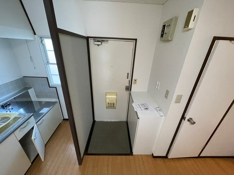 玄関　※別部屋参考写真※