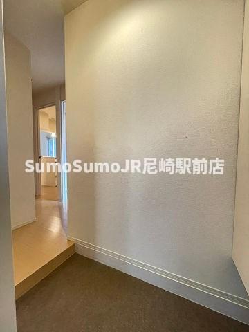 玄関　収納もある玄関です