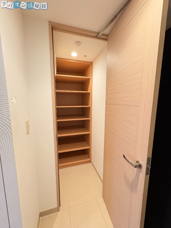 玄関　※同一タイプ