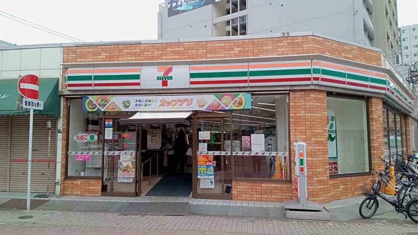 コンビニ　セブン－イレブン博多銀天町３丁目店（コンビニ）まで347m