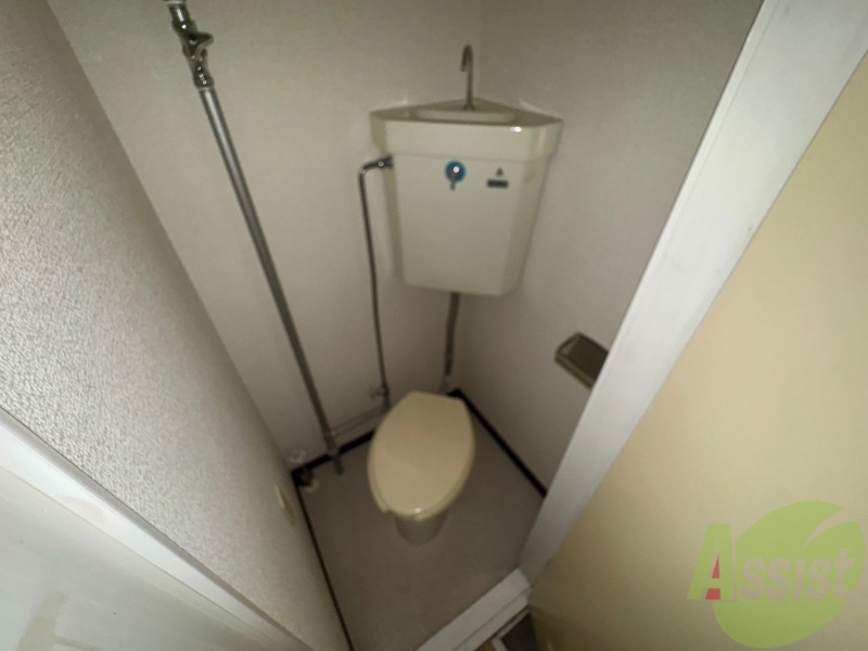 トイレ　こちらはトイレです。清潔感があり、安心して使用できます。