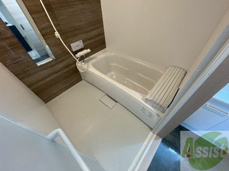 バス・シャワールーム　お風呂になります。一日の疲れを癒してくださいね。