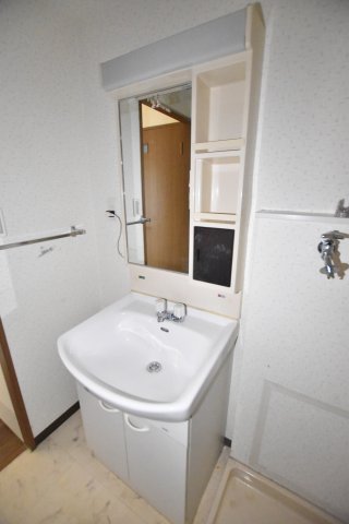 洗面設備　別号室画像。ご参考下さい