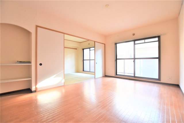 居室・リビング　別号室画像。ご参考下さい