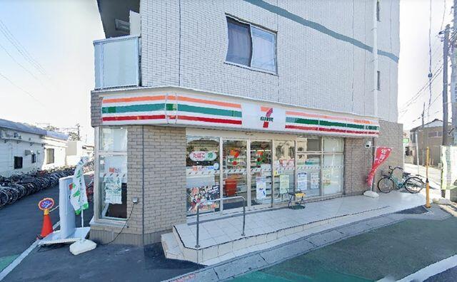 コンビニ　セブンイレブン 鬼越駅前店（コンビニ）まで712m