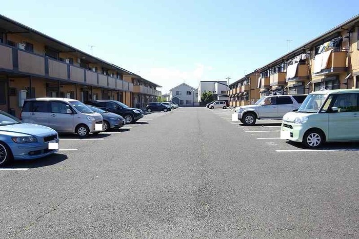 駐車場　駐車場