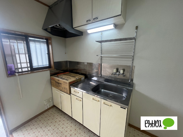 キッチン　２口コンロ付いてます