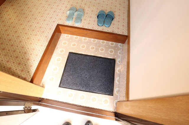 玄関　低い上がり框