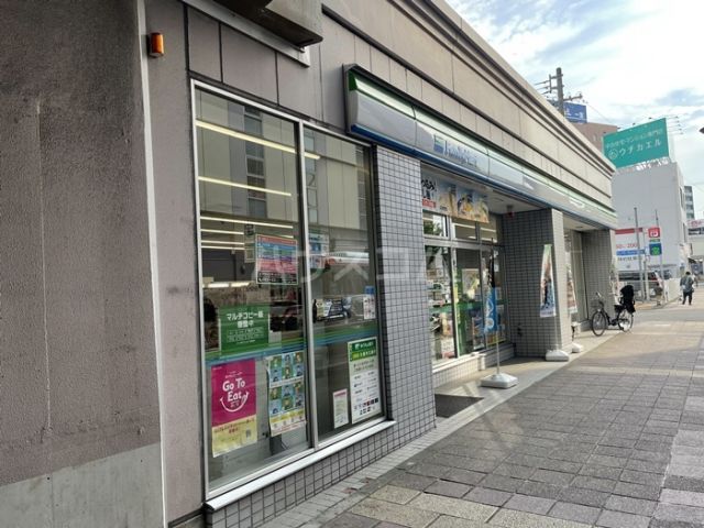 コンビニ　ファミリーマート名鉄一宮駅店（コンビニ）まで441m