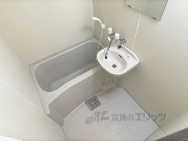 バス・シャワールーム　バス